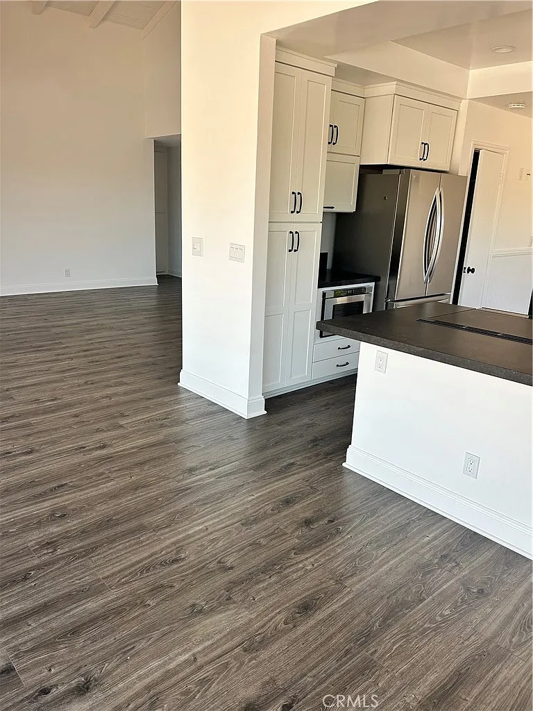 3 bed, 1642 sqft, $9,000 — Photo 4