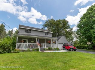 33 Myrtle St, Waymart, PA 18472