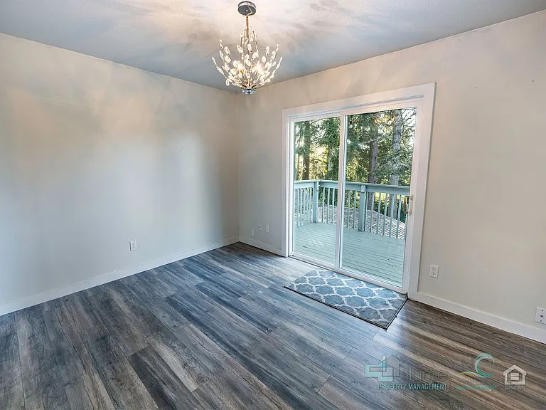 242 Hemlock St — Photo 31