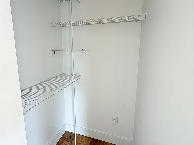 1722 Main St #2 — Photo 8