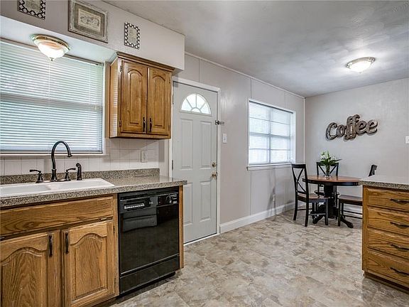 4th image of 2708 McDearmon St