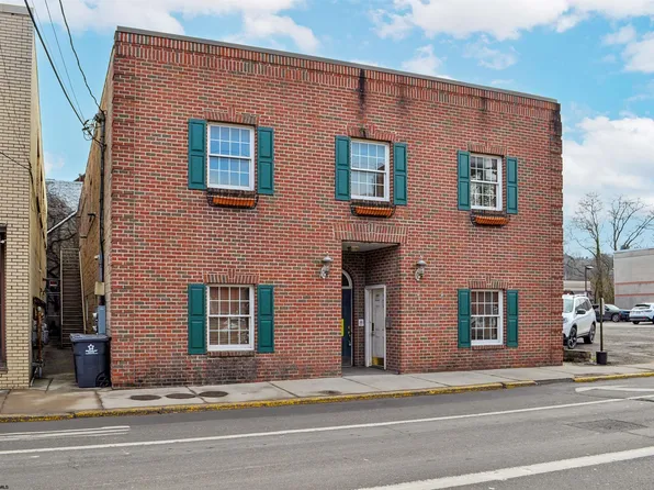 274 Spruce St #A, Morgantown, WV 26505