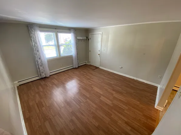 24 River St APT B, North Attleboro, MA 02760