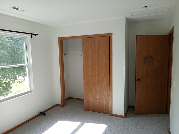 Rear bedroom