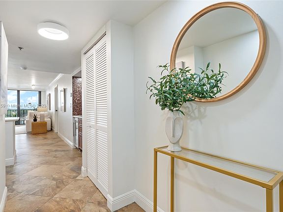 3rd image of 2625 Collins Ave APT 809