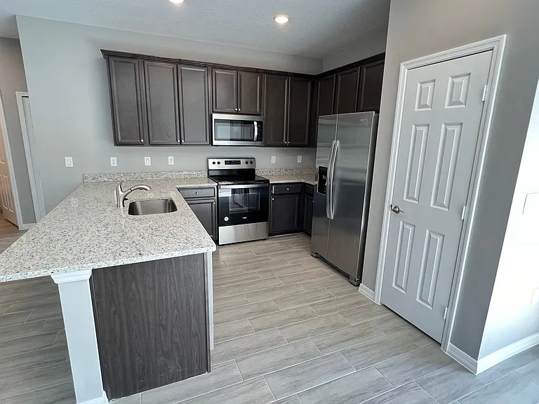 238 Silverfrost St SE — Photo 7