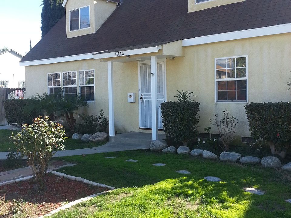 Great curb appeal and entrance
