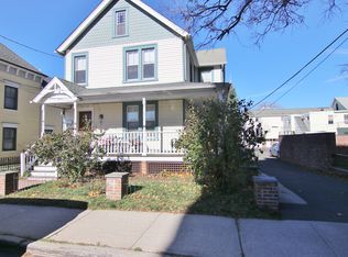 11 Dolsen Pl FLOOR 1, Stamford, CT 06901