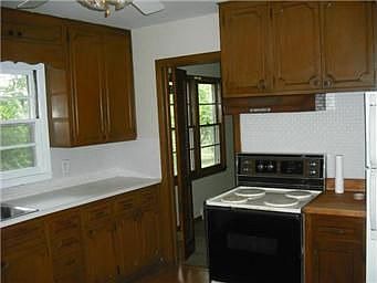 2nd image of 6516 W 61st St