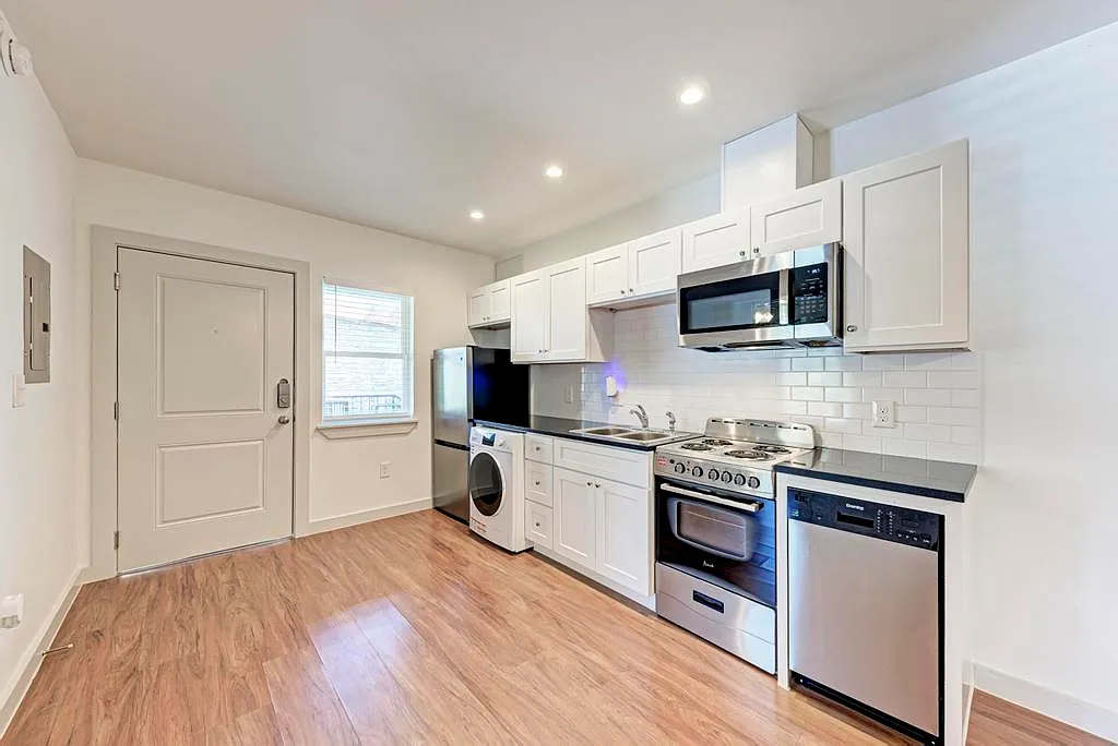 2 bed, 700 sqft, $1,500 — Photo 4