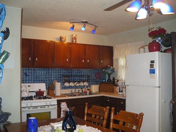 5th image of 3305 Liberty Dr