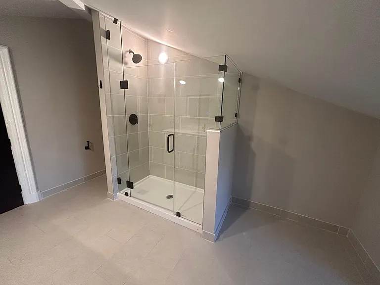 3805 Franklin Blvd #301 — Photo 45