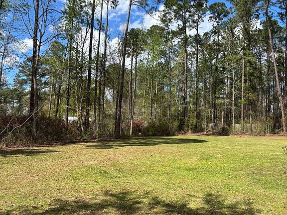 4th image of 1565 Lake Dr