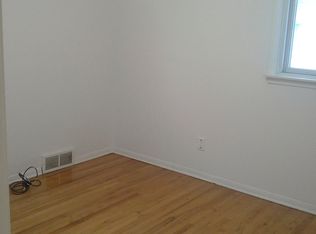6704 Burr St, Taylor, MI 48180
