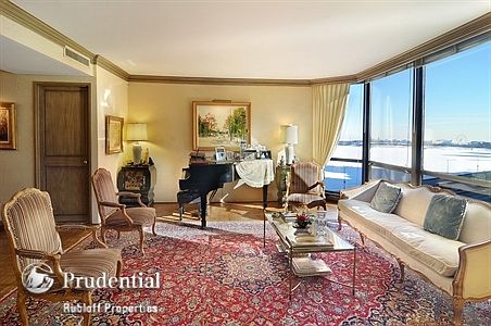 3rd image of 990 N Lake Shore Dr APT 8B