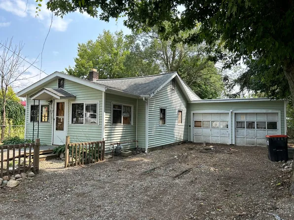 172 Central Ave, Buckeye Lake, OH 43008