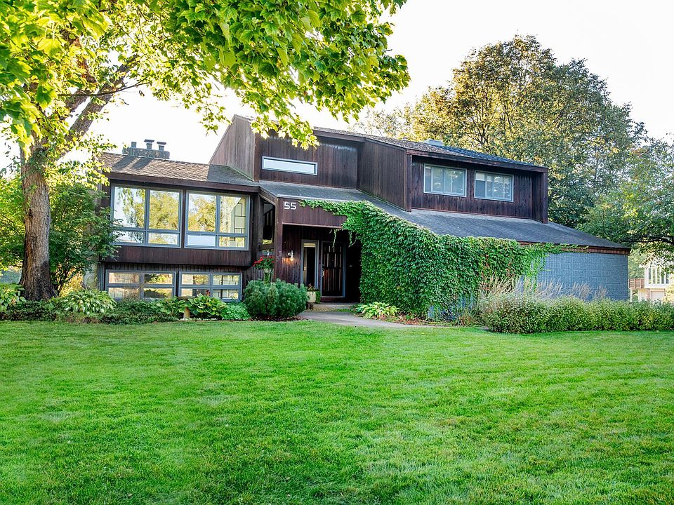 1st image of 55 Deer Hills Cir