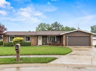 6920 Moorfield Ct, Fort Wayne, IN 46816