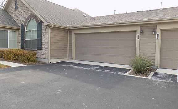 5th image of 30 Wildwood Dr APT 121