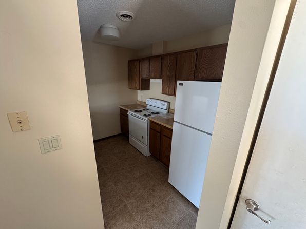 1401 Woodland Dr #2