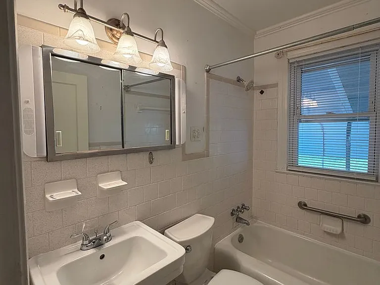 239 Motley Ave — Photo 8