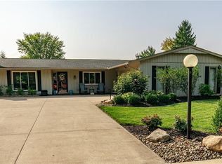 10766 Gate Post Rd, Strongsville, OH 44149