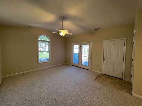4th image of 230 Beaver Creek Dr