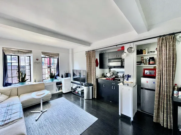 45 Tudor City Place image 1 of 6