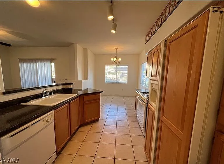 1050 E Cactus Ave #1114 — Photo 8