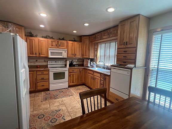 3rd image of 5235 Cypress Dr