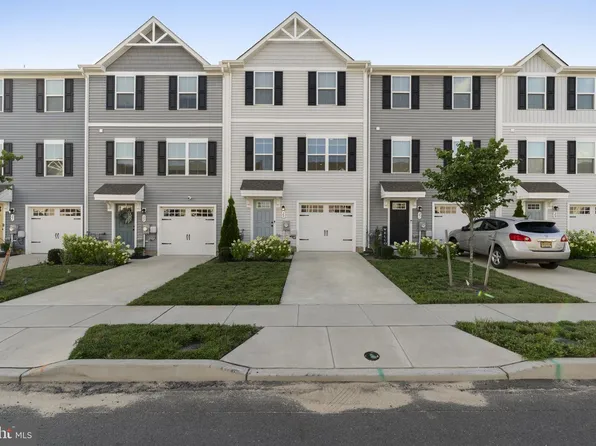 25 L Wendowski St, Beverly, NJ 08010