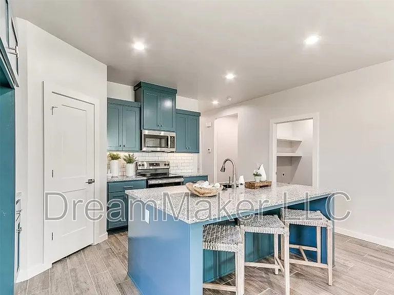 2807 Clifton Ter — Photo 16