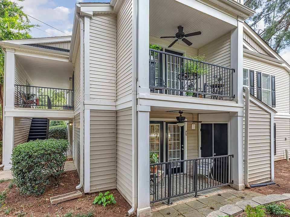 2216 Myron Dr #102