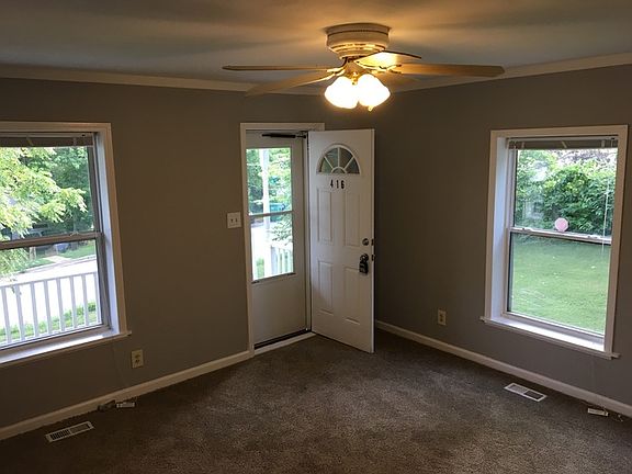 5th image of 416 Adrian Dr