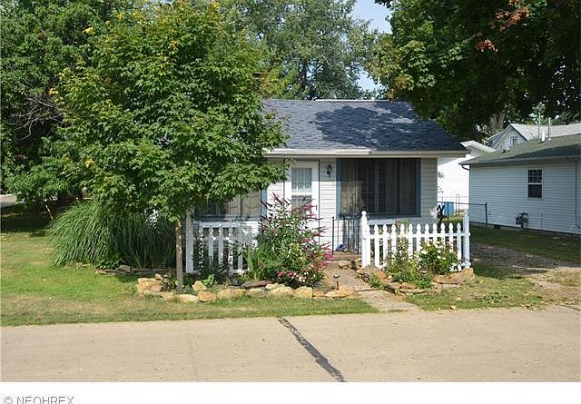 1st image of 2007 Lakewood Ave