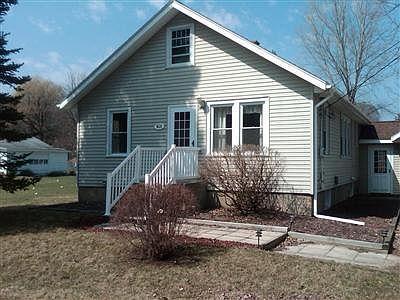 1st image of 415 Clark Dr NW