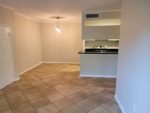 3rd image of 5620 Pinnacle Heights Cir APT 105