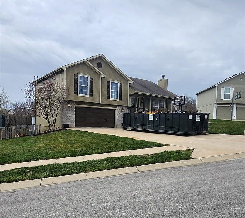 1st image of 4401 NE 103rd Ct