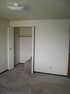 3rd image of 3260 Roosevelt Way APT A