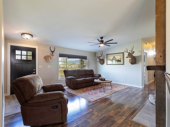 4th image of 9806 Wheatgrass Ln