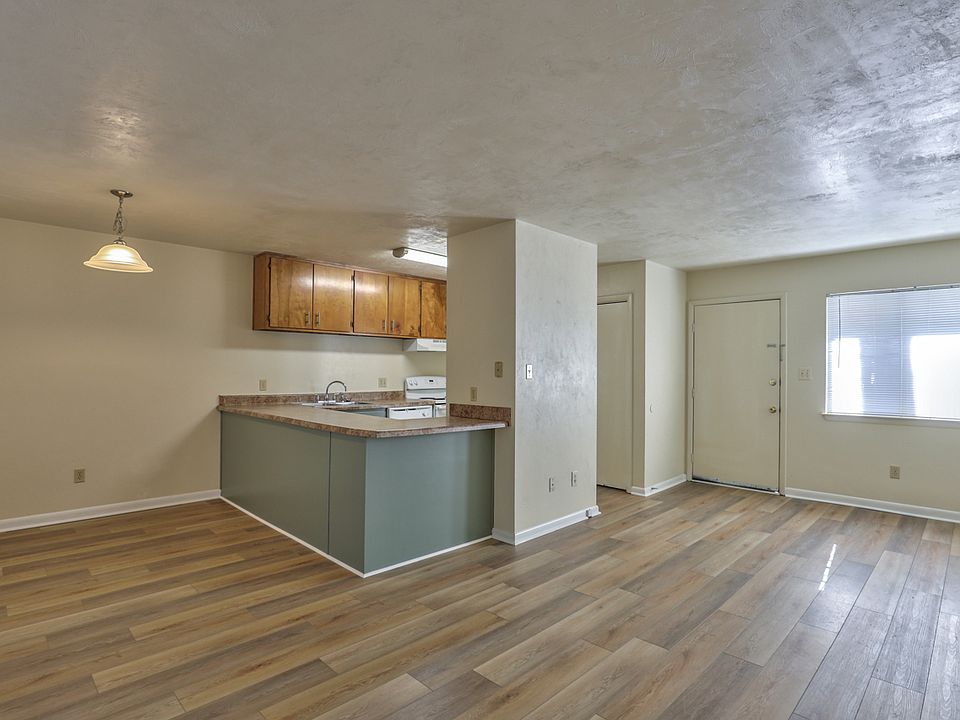 1st image of 2666B N Point Ct