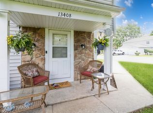 1340 N Glen Cir APT B, Aurora, IL 60506