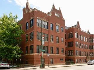 603 W Addison St APT 1B, Chicago, IL 60613