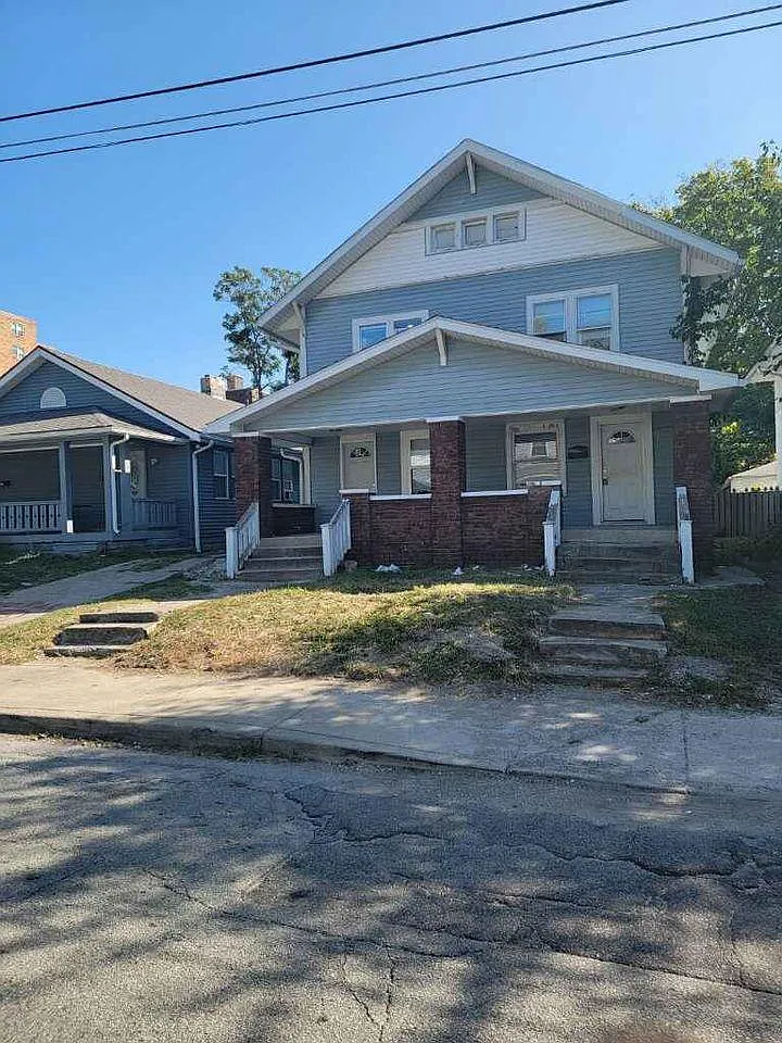 3 bed, 1.5 bath, 1260 sqft, $1,550 — Photo 1