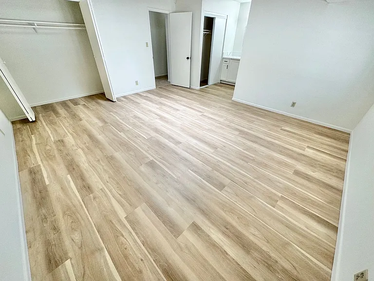 2913 Colanthe Ave — Photo 27