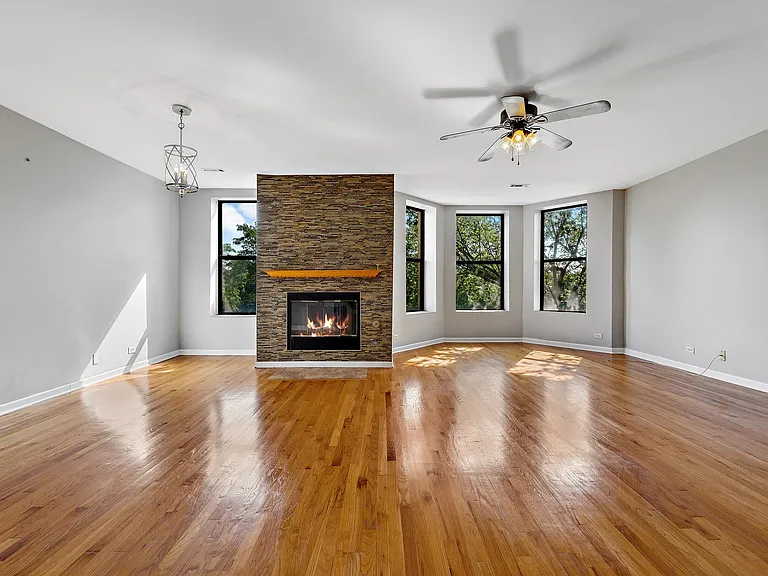 4144 S King Dr #11M — Photo 3