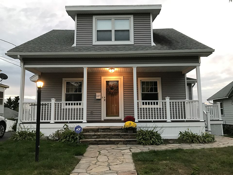 2nd image of 127 Hillcroft Ave