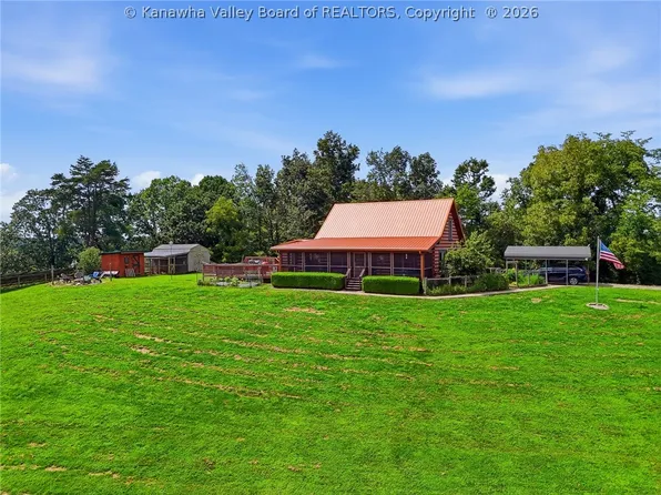 498 Goshen View Dr, Kenna, WV 25248