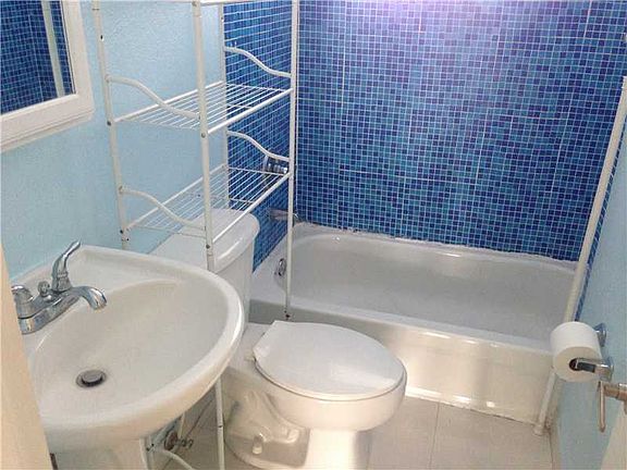 5th image of 300 74th St APT 7