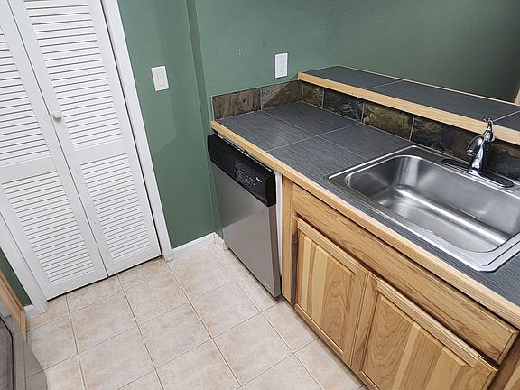 3rd image of 14480 NE 31st St APT J-102